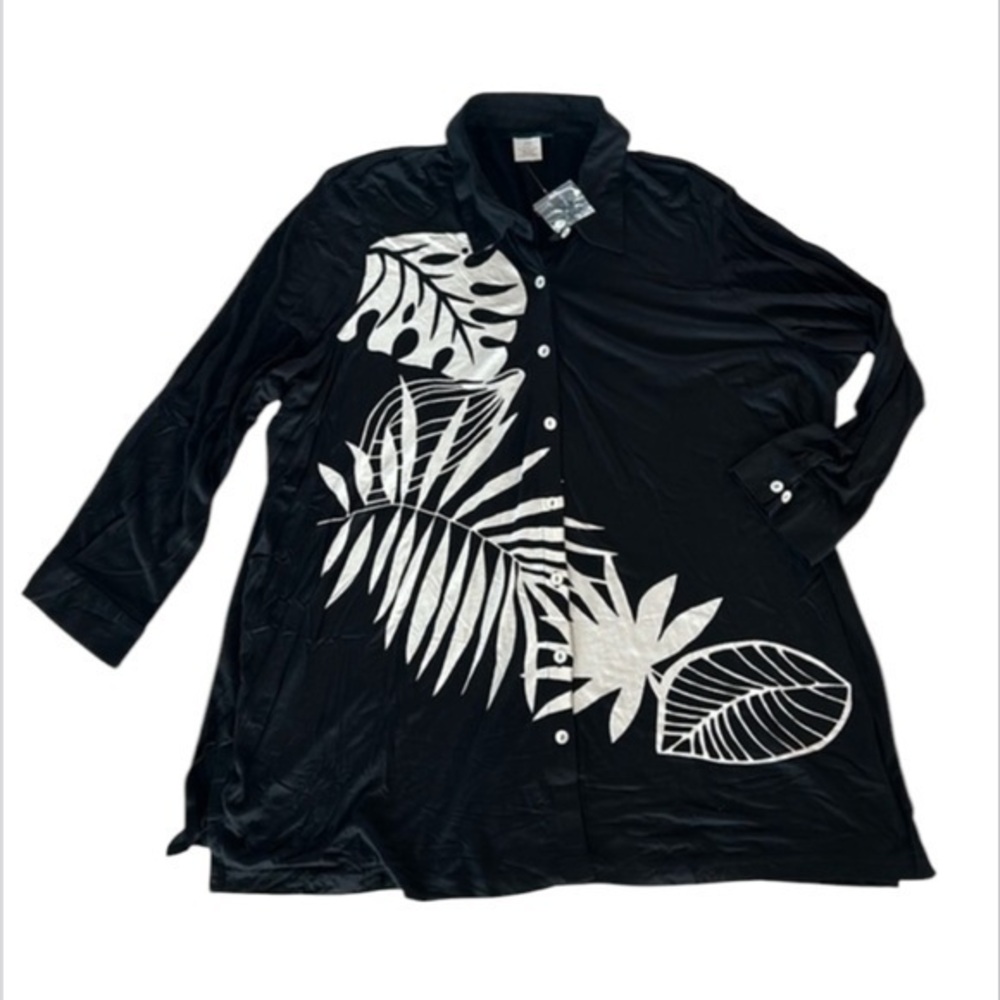 Ulla Popken plus size women's black and white shirt size 28/30